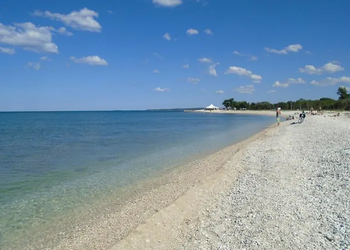 House Nikolas 1 With Pool, Close To The