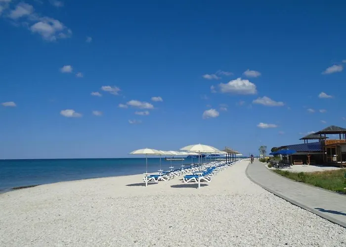 펜션 House Nikolas 1 With Pool, Close To The