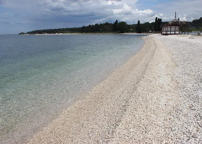 House Nikolas 1 With Pool, Close To The 펜션